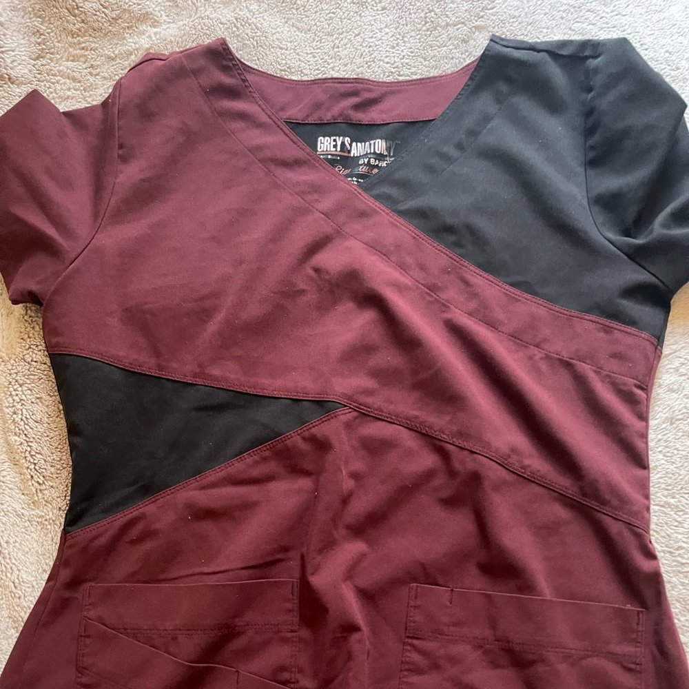 grey anatomy scrub top